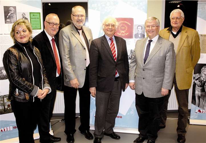 Kreisvorsitzender, Festredner sowie weitere SPD-Politiker. DL