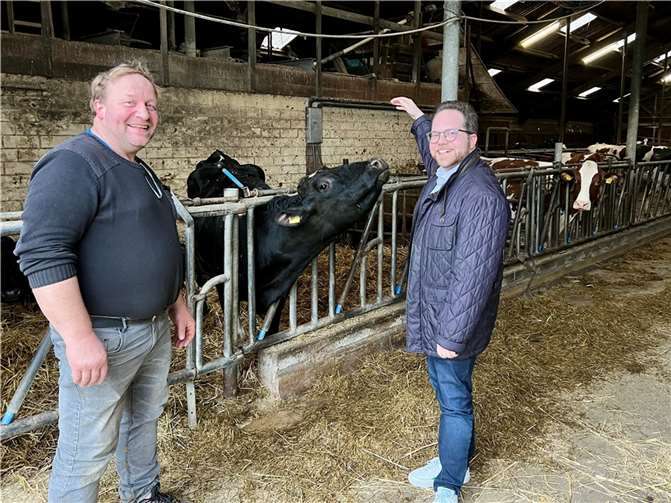 Kreisvorsitzender des Bauern- und Winzerverbandes Mayen-Koblenz, Herr Wolfgang Karbaum aus Vallendar zusammen mit Landratskandidat Pascal Badziong, der am 9. Juni zur Wahl steht. Foto: privat