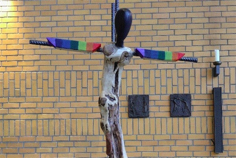 Kreuz von Peter Schwarz in Heilig Kreuz Neuwied
