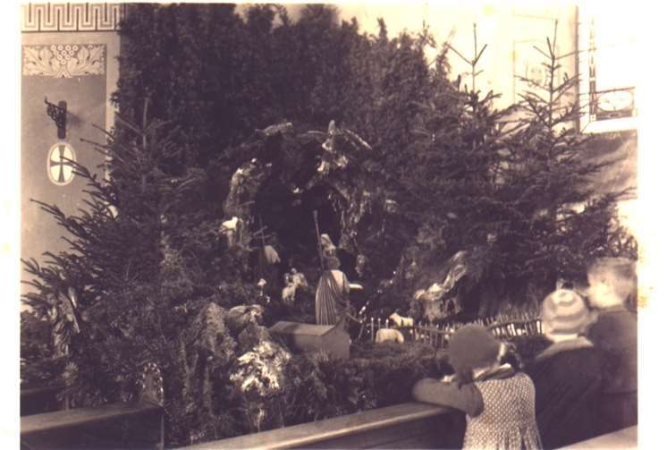 Krippenbau hat in der Ramerbacher Kirche eine lange Tradition. Hier ein Foto von 1931.