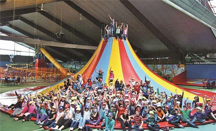 Krönender Abschluss der Projektwoche: Ein Ausflug ins Trampolino.privat