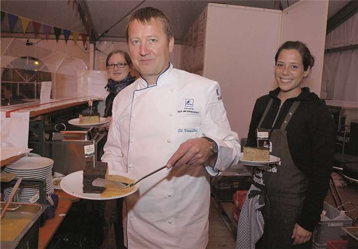 Küchenleiter Stefan Vermaßen und seine Mitarbeiterinnen waren bestens vorbereitet.