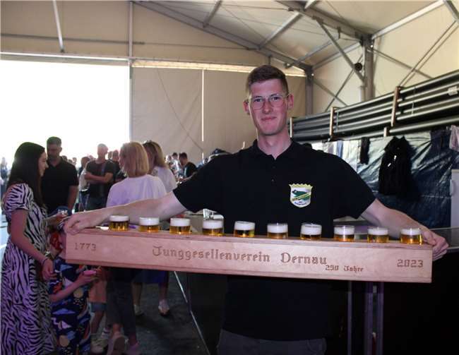 Kühles Fassbier war überaus gefragt, zumal es ja auch galt, beim „Meterpokal“ ordentliche Ergebnisse einzufahren.