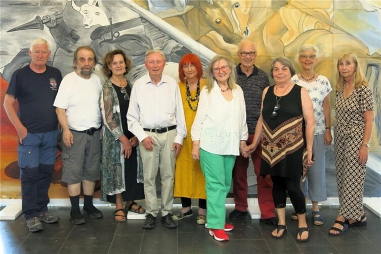 Künstlergruppe „RheinArt“, Im Hintergrund ein Werk von Peter Mallmann.