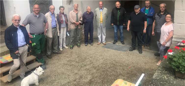 Kürzlich besuchte CDU-Bürgermeisterkandidat Sascha Schoblocher gemeinsam mit Altbürgermeister Hajo Stuhlträger und CDU-Ratsmitglied Jörg Freisberg die „Donnerstagsmänner“ der Abtei Sayn.Foto: privat