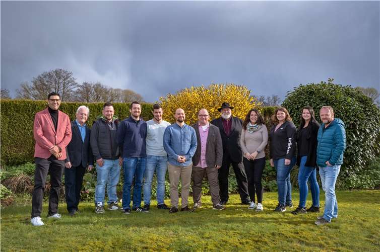 Kürzlich fand eine öffentliche Wahlberechtigten-Versammlung zur Aufstellung der Bewerberinnen und Bewerber der Wählergruppe Ulrich Schreiber für den Stadtrat statt.  Foto: Lara Stephan Fotografie