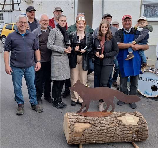 Kürzlich wurde zusammen mit der Walporzheimer Bevölkerung, den Handwerkern und finanziellen Förderern das erste Walporzheimer Backesfest gefeiert.  Foto: privat