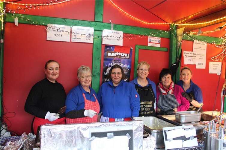 Kultig und lecker: die Rievkooche der „KG Hetzbröde Adendorf“.  Fotos: DU