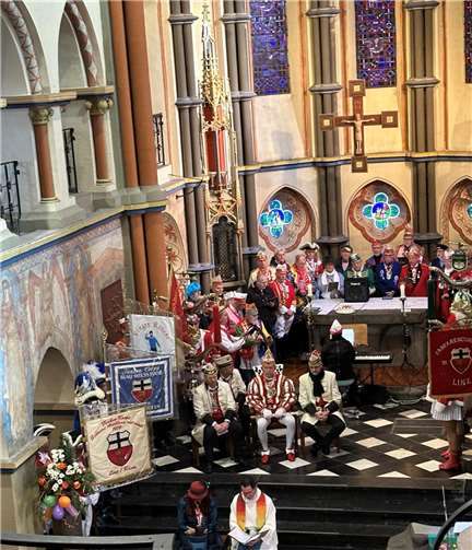 „Kumm los mer fiere“ stand in diesem Jahr als Motto über dem Karnevalsgottesdienst in der Linzer Pfarrkirche Sankt Martin.  Foto: Norbert Ehrenberg