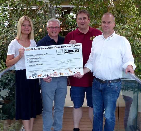 Kunden des Globus Koblenz machten eine Spende von über 2.806,62 Euro für den Zoo Neuwied möglich.Foto: Privat