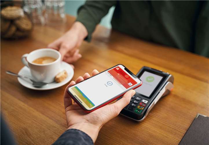 Kundinnen und Kunden der Kreissparkasse Ahrweiler können ab sofort auch ihre girocard für einfache, sichere und vertrauliche Zahlungen mit Apple Pay im Handel benutzen.Foto: privat