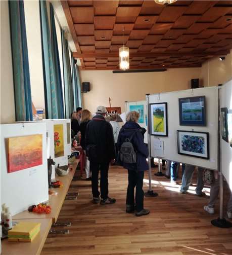 Kunst in vielfältigster Form präsentierte die Gruppe Regenbogen 94 am Michelsmarkt.privat