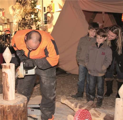 Kunsthandwerker bei der Arbeit...