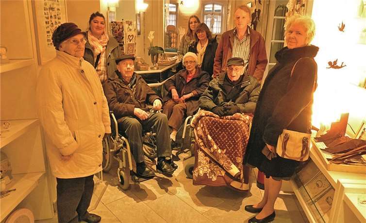 Kunstinteressierte Senioren besuchten die Stadtgalerie Neuwied. privat