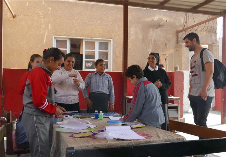 Kunstunterricht unter freiem Himmel.Heribert Frieling