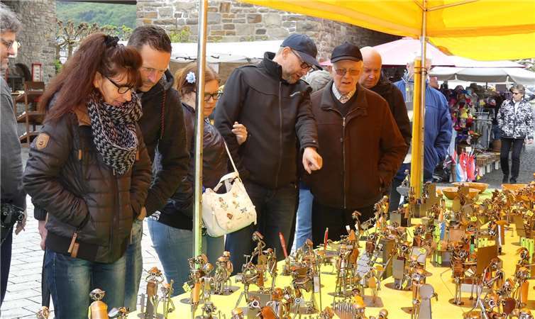 Kunstvolle Arbeiten mit und am Metall standenunter anderem im Mittelpunkt des Besucherinteresses.