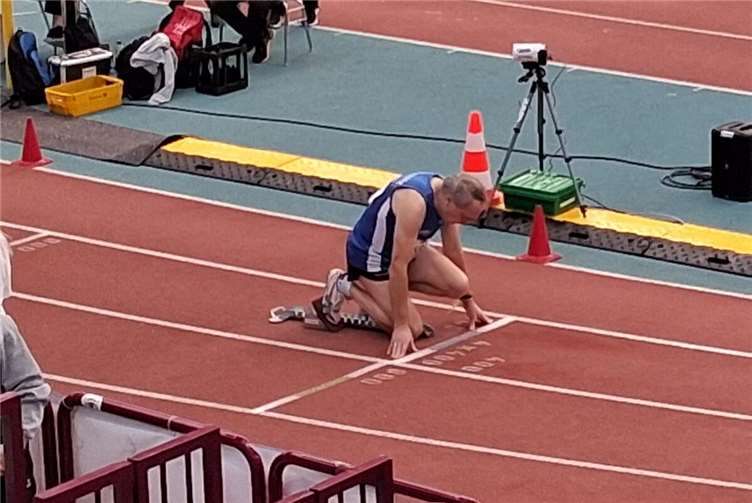 Kurt Schüller beim Start über die 200m. Quelle: SV Urmitz