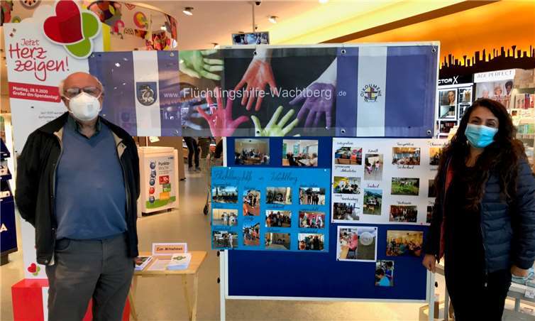 Kurt Zimmermann und Tülün Kahlenberg stellten die Arbeit der Flüchtlingshilfe Wachtberg vor.Foto: privat