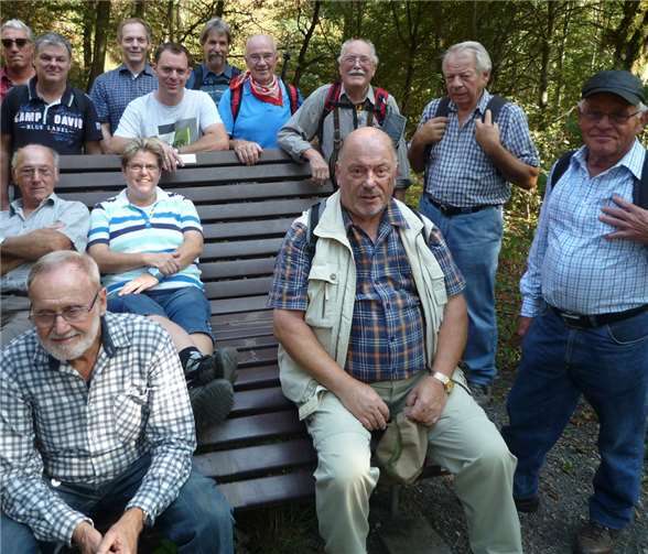 Kurze Rast nahe der „Engelseiche“ oberhalb von Boppard.