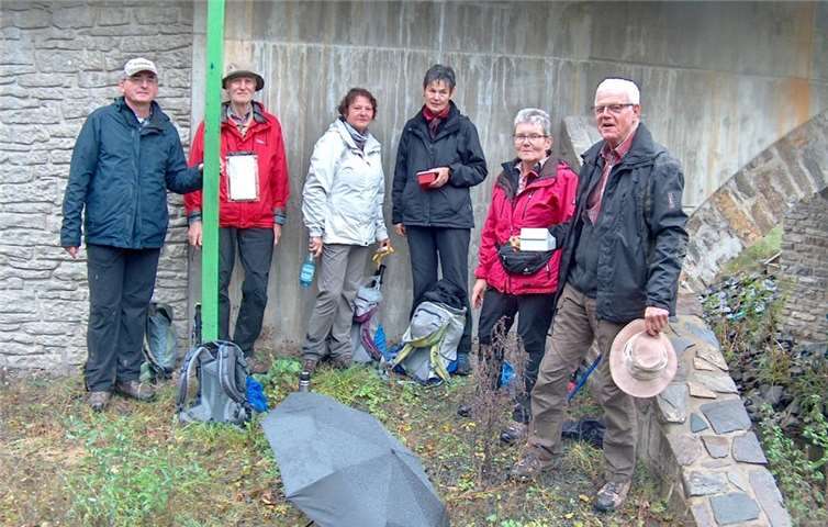 Kurze Regenpause unter einer Brücke.Foto: privat