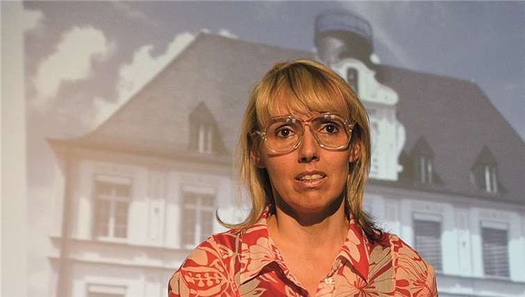 Kurze Theaterszenen stellten das Leben und Wirken von drei der im Buch porträtierten Frauen dar.  Privat