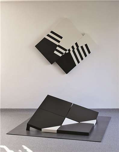 “LACKs freed from the couch“. kunstraum remagen mitte