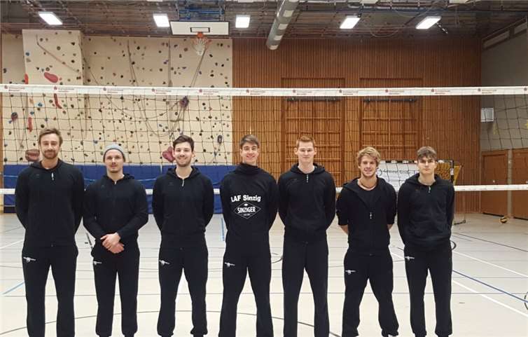 LAF-Mitglieder dank Sinziger in neuer Montur.privat