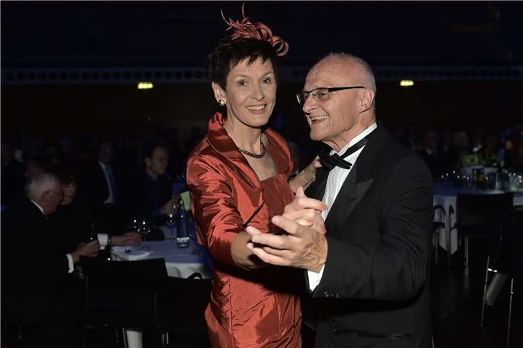 LSB-Präsidentin Karin Augustin mit ihrem Ehemann Dieter Augustin beim Eröffnungstanz.