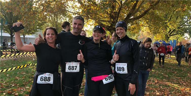 LT Grafschaft-Teilnehmer am Bonner Brückenlauf (von links): Britta Nelles, Josef Müller, Steffi Münch und Claudia Heller. Privat