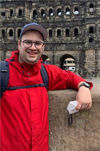LTK-Mitglied Andreas Fischer vor der Porta Nigra in Trier.