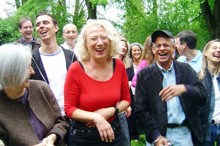 Lachen im Wald