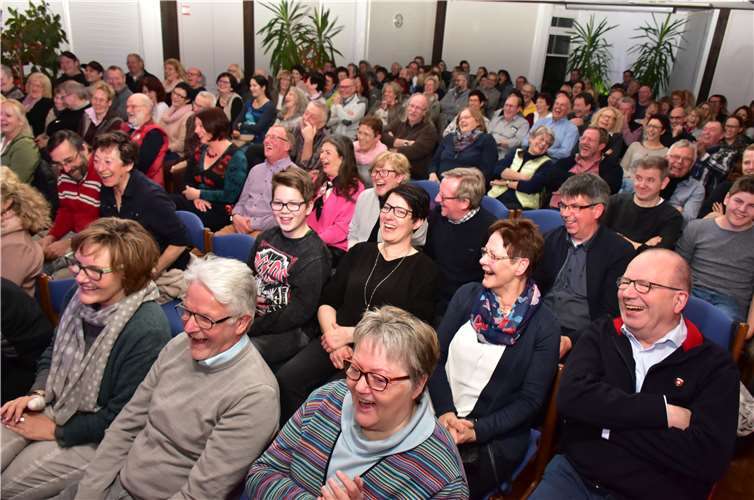Lachen war Trumpfbeim 3 Comedy-Abend im Melsbacher Bürgerhaus.