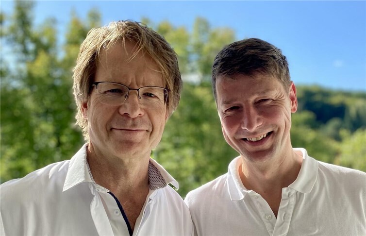 Laden zum Infoabend: Gefäßchirurg Dr. Jens Rudolph und Gefäßassistent Markus Schmitz vom MVZ Gefäßchirurgie am Krankenhaus Maria Hilf Bad Neuenahr-Ahrweiler (v.l.).  Foto:Hannah Scosceria