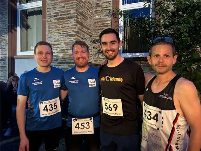 Läufer Michael Krämer (1.v.r.) mit seinen Lauffreunden. Fotos: Andreas Würtz Trainer (RSC Untermosel)