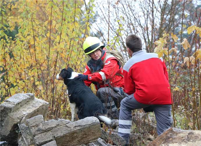 Lagebesprechung während der Übung.
