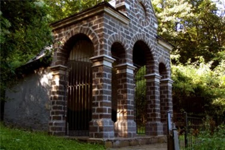 Lammertaler Kapelle zwischen Brohl und Niederlützingen