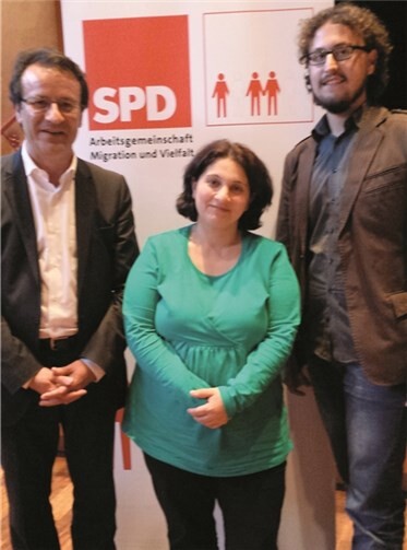 Landesbeauftragter RLP für Migration und Integration Miguel Vicente (v.l.), Linzer Bürgerin Pembe Akar und Linzer Bürger Ali Cem Yaldir. privat