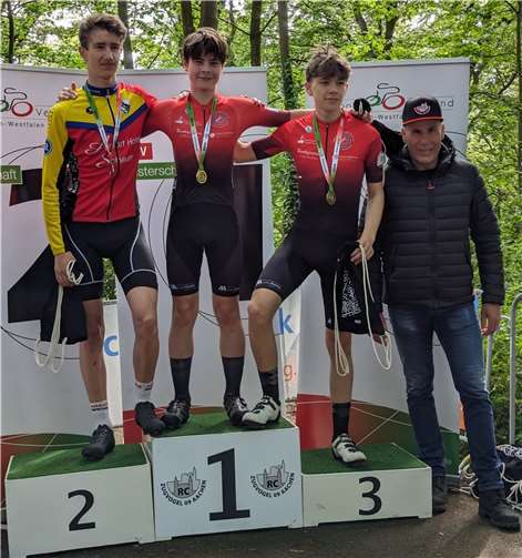 Landesverbandsmeister Daan Ensenbach, 2. Hannes Klisch (RC Schmitter Köln), 3. Valentino Zandegiacomo de Lugan.  Foto: Lara Ensenbach