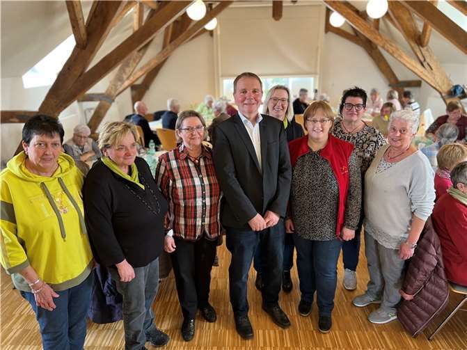 Landfrauen und Stadtverwaltung freuen sich auf viele Besucher. Quelle: Stadtverwaltung Dierdorf
