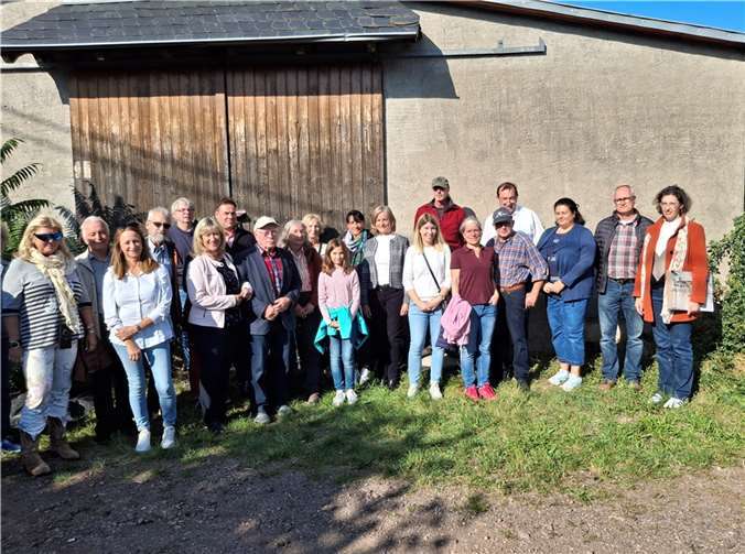 Wege der Erinnerung gehen Landrätin Anke Beilstein ließ es sich nicht nehmen, die Veranstaltung persönlich zu eröffnen. Sie würdigte die in der Ortsgemeinde Bruttig-Fankel / Mosel seit Jahrzehnten betriebene Aufarbeitung der nationalsozialistischen Gewaltherrschaft. Foto: privat