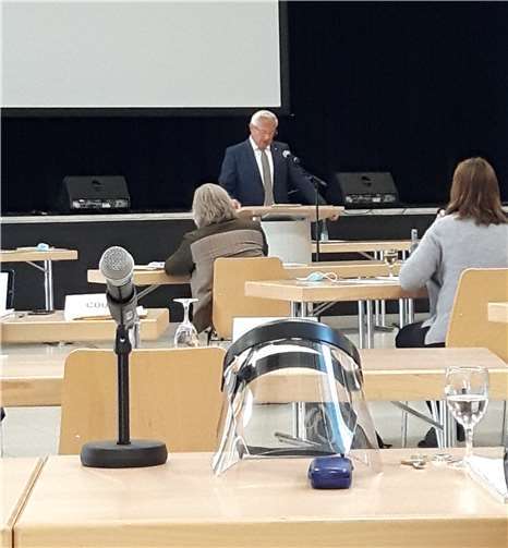 Landrat Achim Hallerbach gab einen Überblick über die Ereignisse der letzten Wochen.