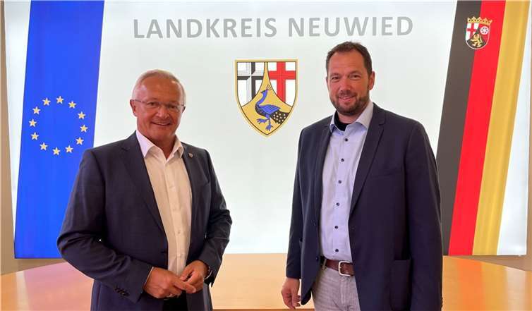Landrat Achim Hallerbach und Dierdorfs Bürgermeister Manuel Seiler. Quelle: Kreis Neuwied