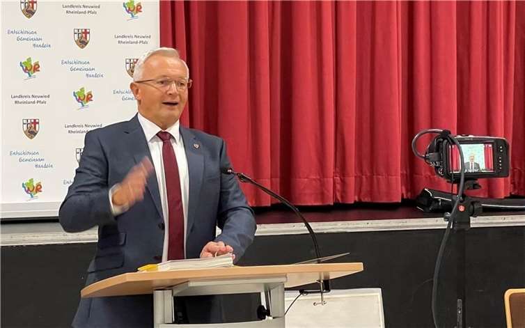 Landrat Achim Hallerbach zeigt sich enttäuscht vom jüngsten Flüchtlingsgipfel im Kanzleramt.  Foto: Archiv Kreisverwaltung Neuwied