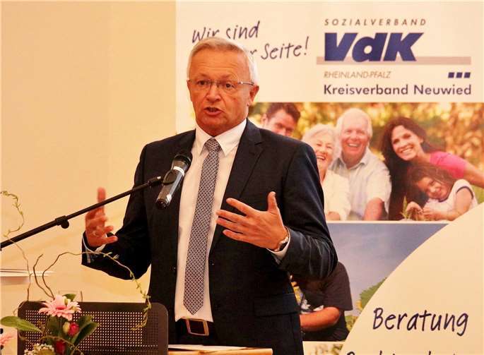 Landrat Achim Hallerbachlobte in seinem Grußwort die Arbeit des VdK. Foto: VdK/Uli Freiherr