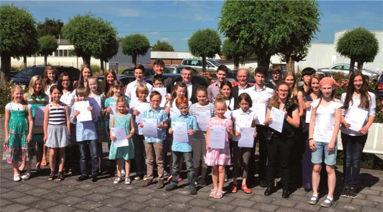 Landrat Dr. Alexander Saftig ist stolz auf den musikalischen Nachwuchs im Landkreis Mayen-Koblenz.