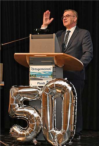 Landrat Dr. Alexander Saftig machte in seiner Begrüßungsrede deutlich, dass mit der Gründung des Landkreises Mayen-Koblenz eine Gebietskörperschaft geschaffen wurde, die in ihrer landschaftlichen Vielfältigkeit ihresgleichen sucht.