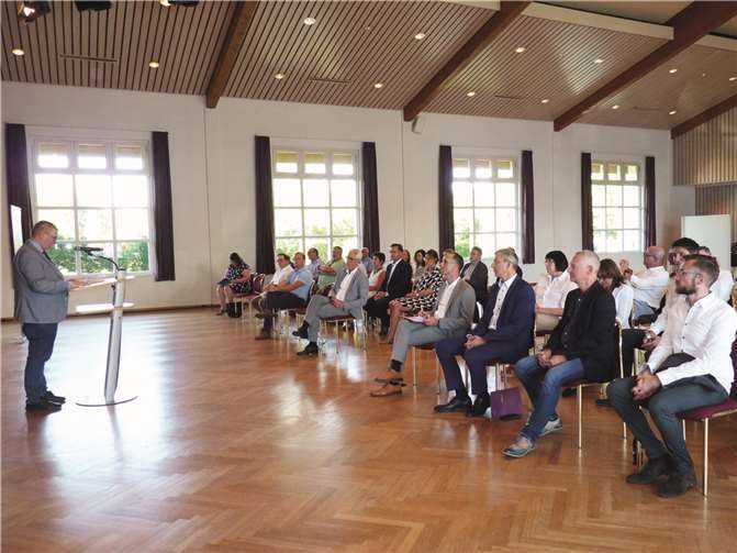 Landrat Dr. Alexander Saftig würdigte den zukunftsweisenden Ausbau des Breitbandnetzes.