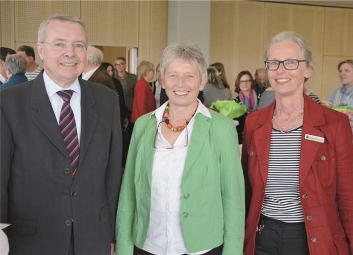 Landrat Frithjof Kühn, Irmgard Schillo und Brigitta Lindemann, die neue Gleichstellungsbeauftragte des Rhein-Sieg-Kreises (v.li.). privat