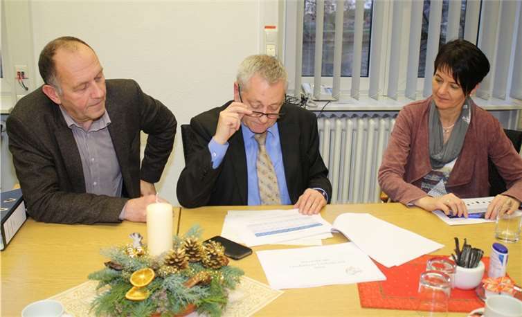 Landrat Manfred Schnur kann für Cochem-Zell nach 2001 erstmals wieder einen ausgeglichenen Haushalt vorlegen.TE