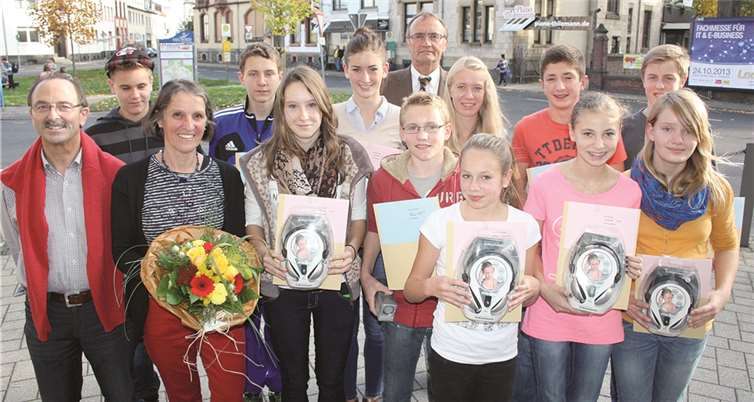 Landrat Rainer Kaul empfing die erfolgreichsten Teilnehmer des Kreisjugendsportfests.FF